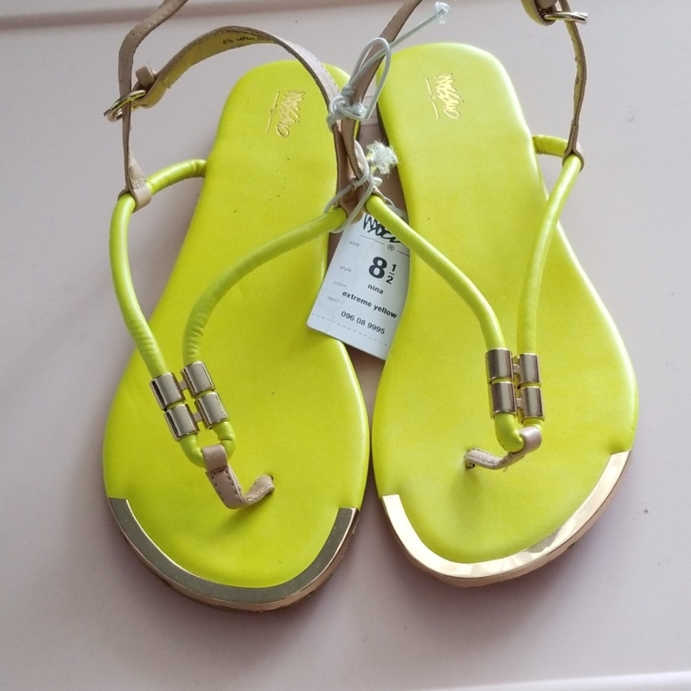 Mossimo flat sandals